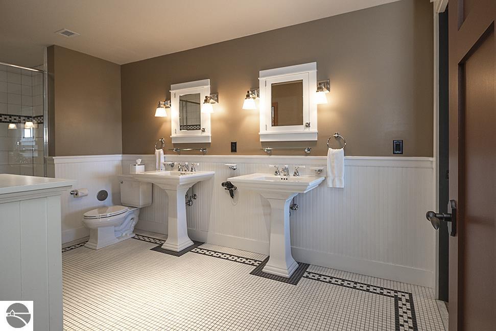 2035 N US-31 N # 205