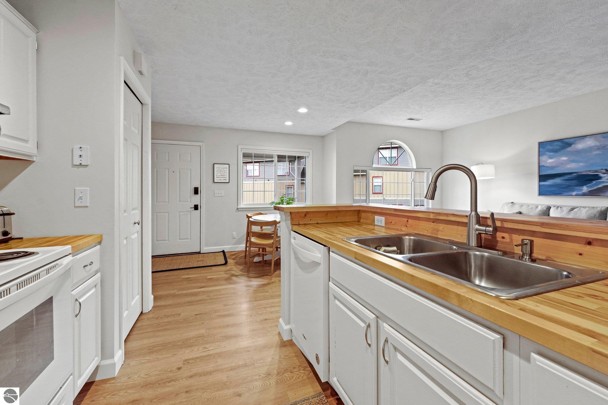 13766 S West Bay Shore Drive # 204