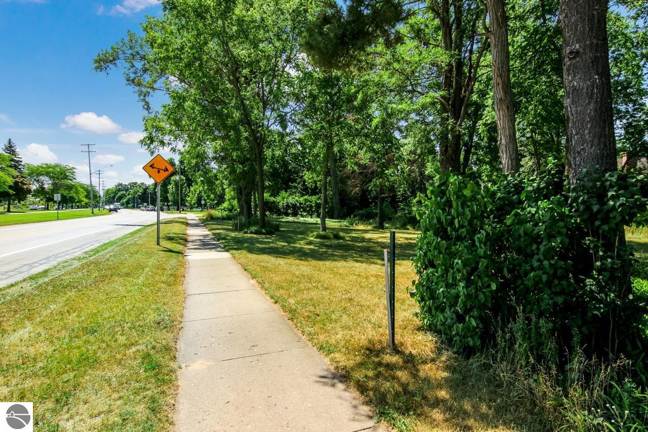1133 Bay Street
