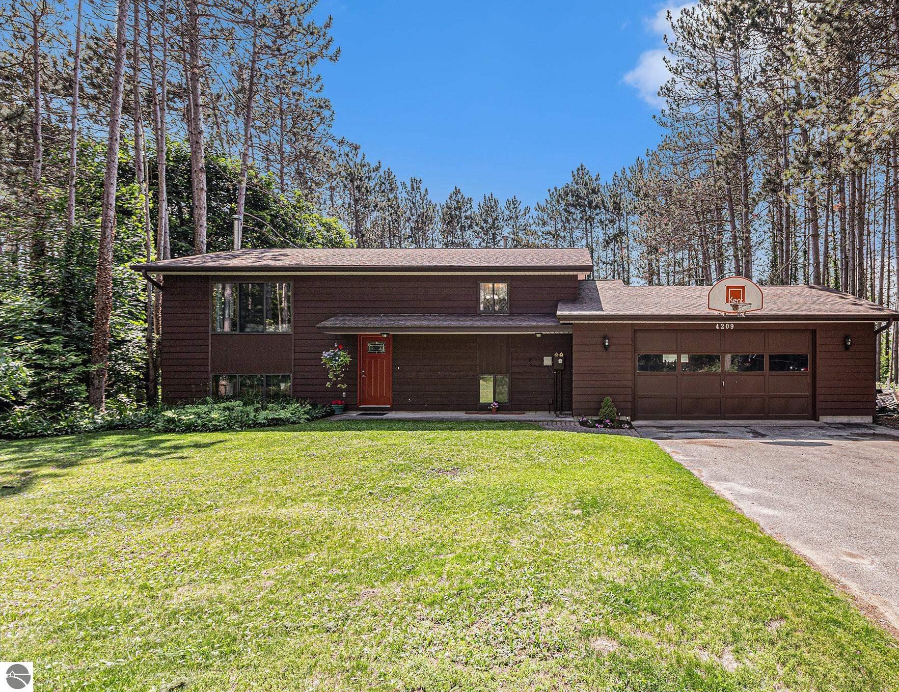 4209 Bridlewood Drive