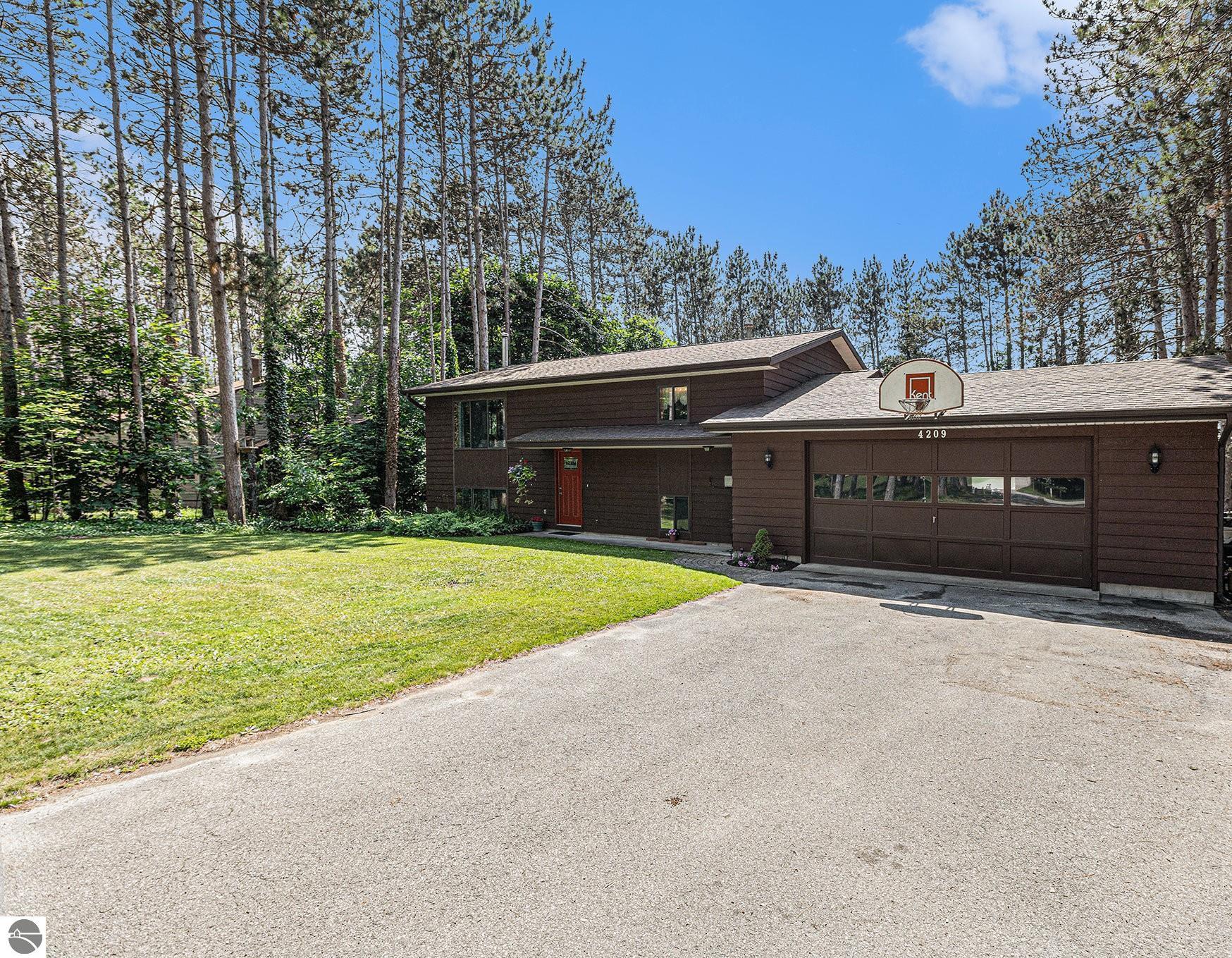 4209 Bridlewood Drive