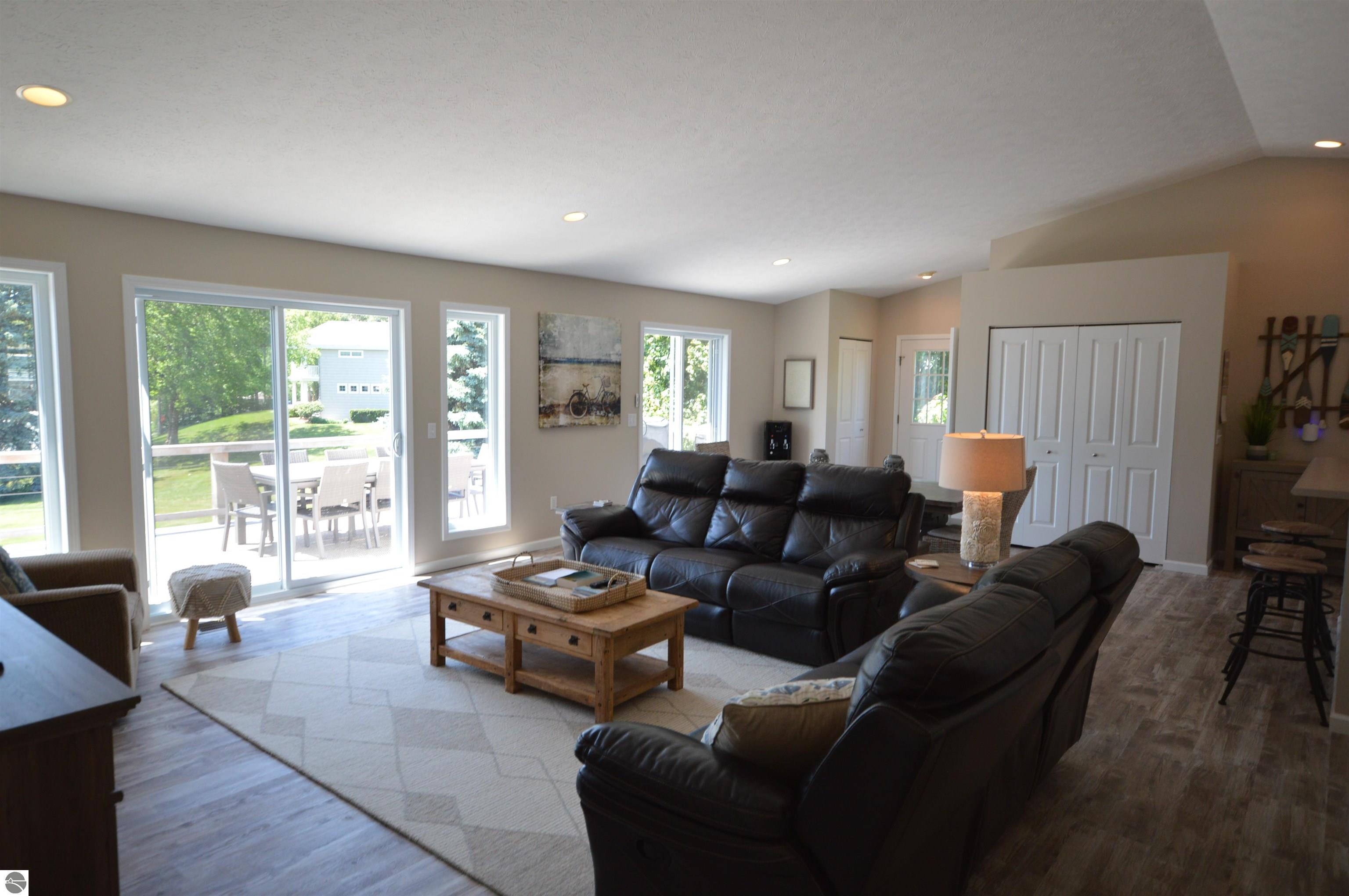238 S East Silver Lake Road