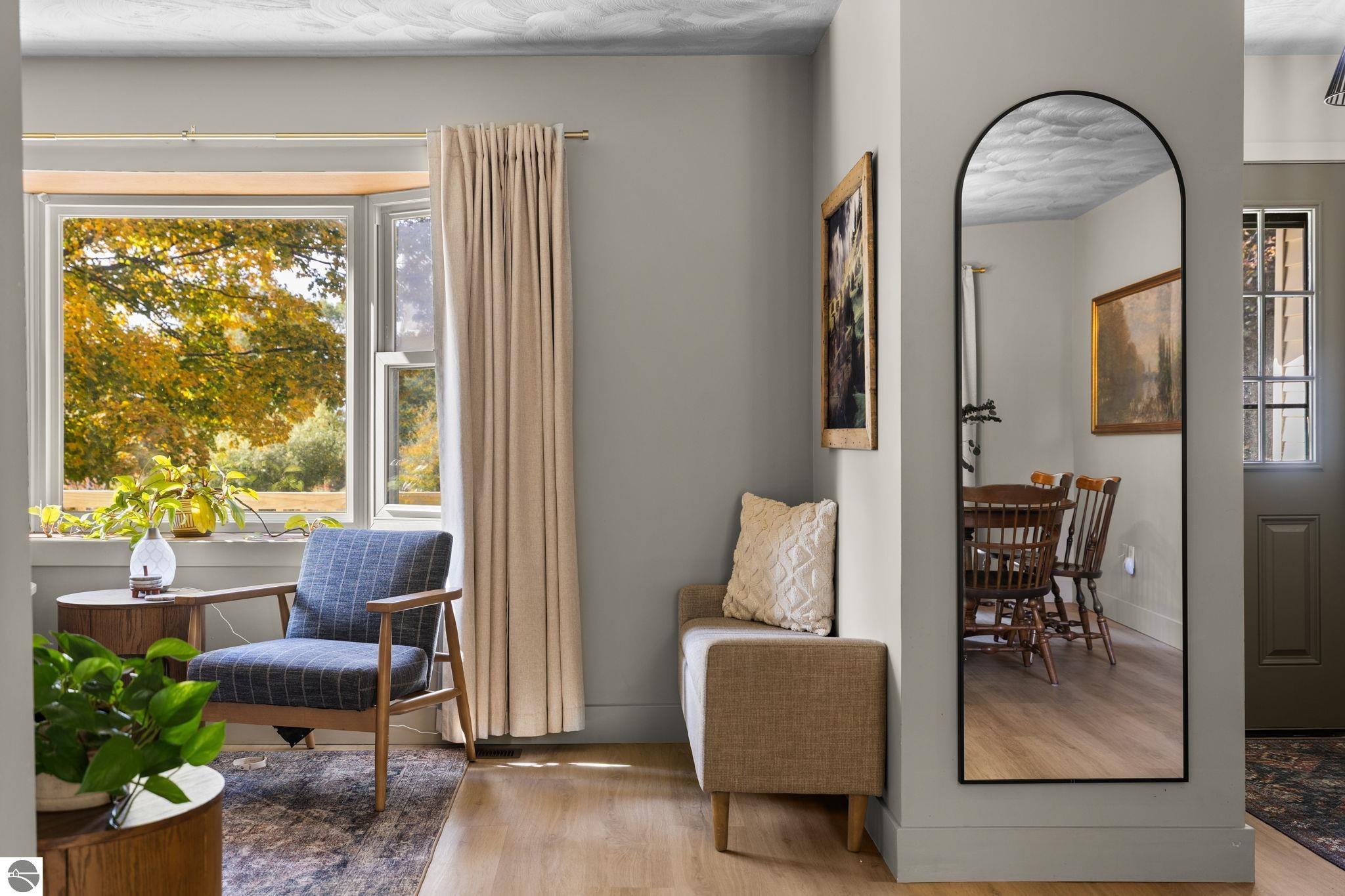 7297 Whispering Hills