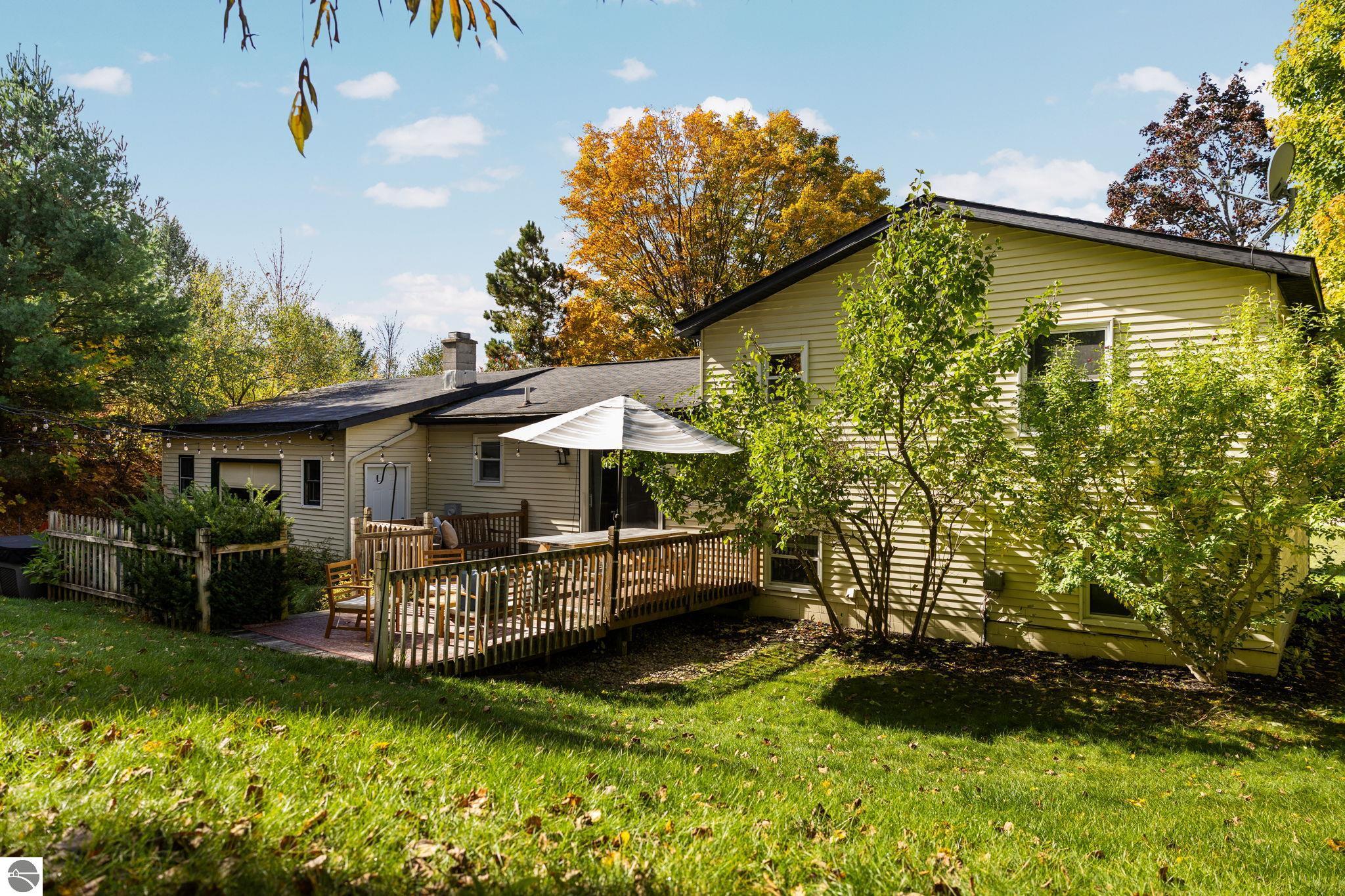 7297 Whispering Hills