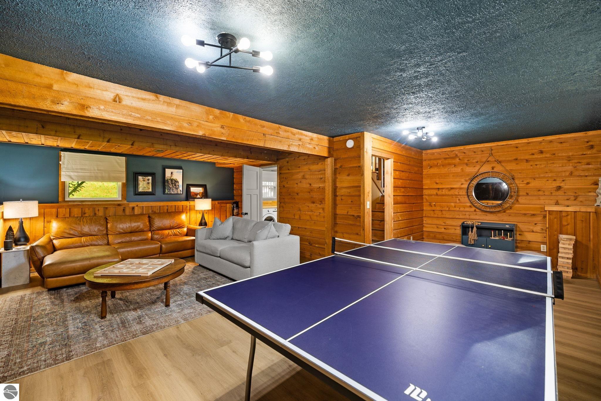 7297 Whispering Hills