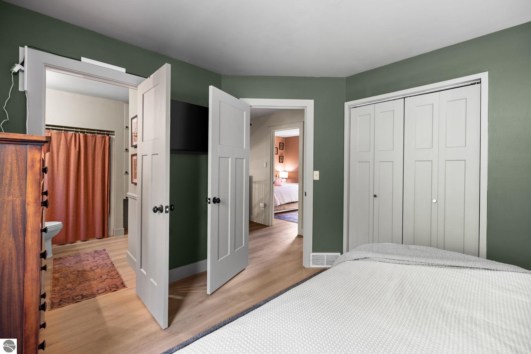 7297 Whispering Hills