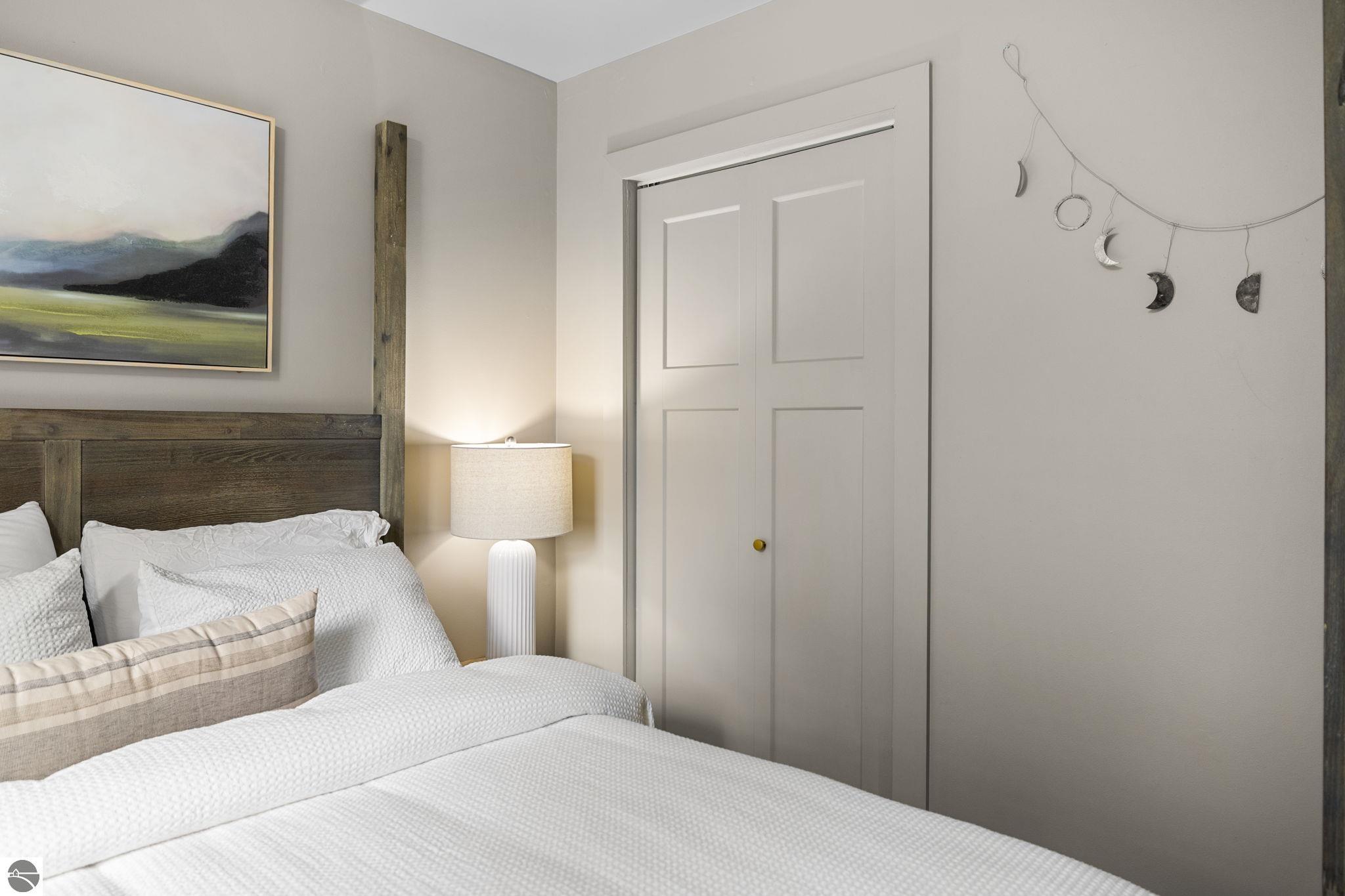 7297 Whispering Hills