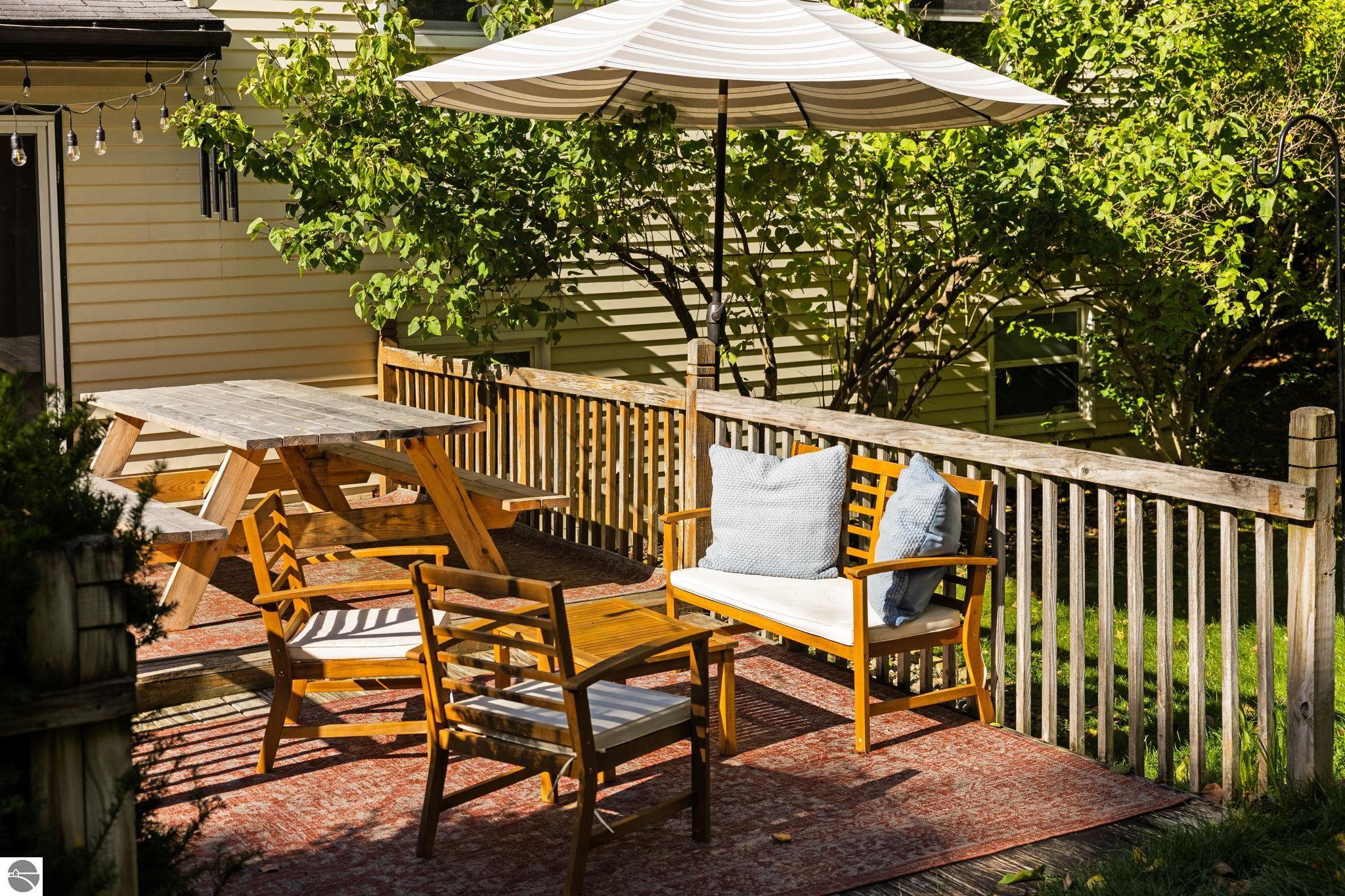 7297 Whispering Hills