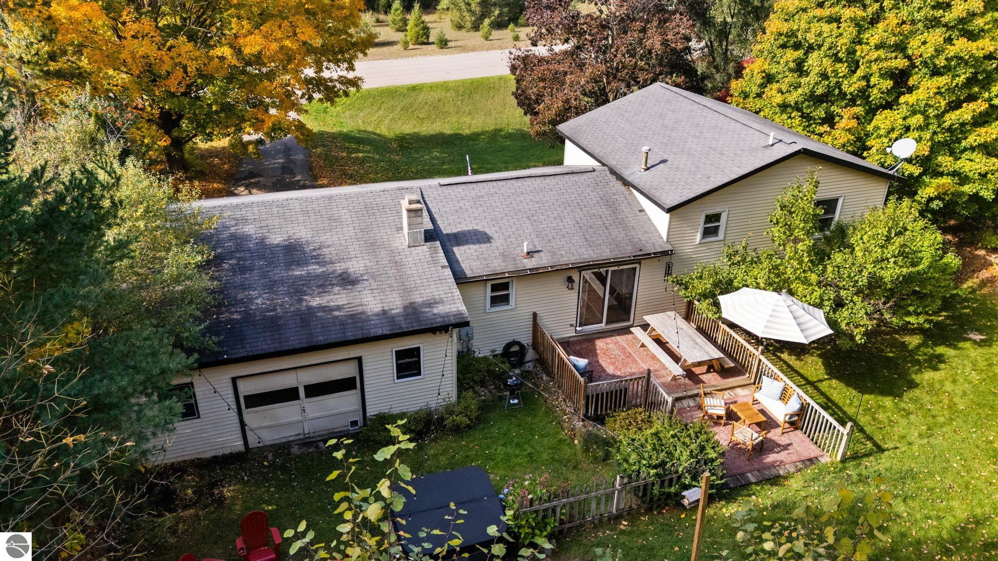 7297 Whispering Hills