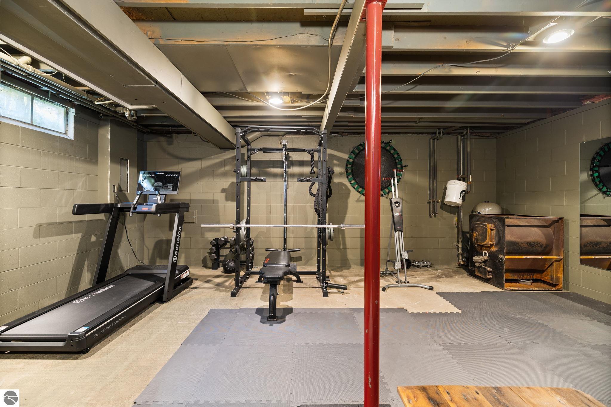 7297 Whispering Hills