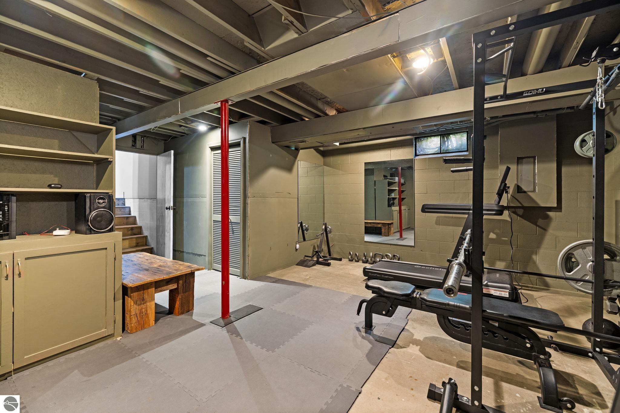 7297 Whispering Hills