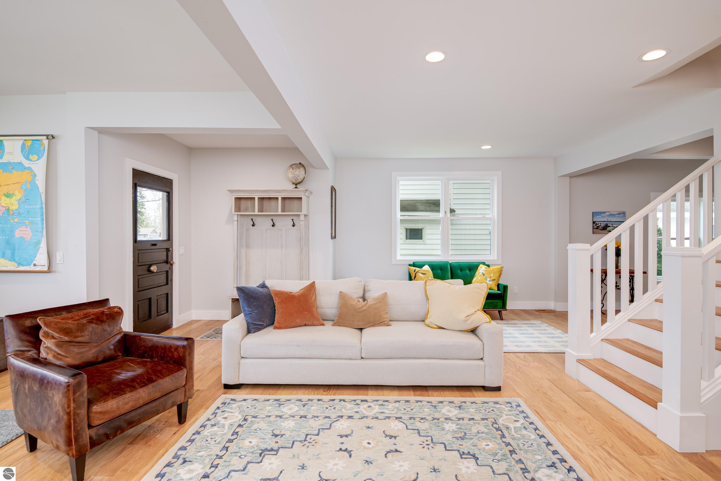 319 W Eighth Street