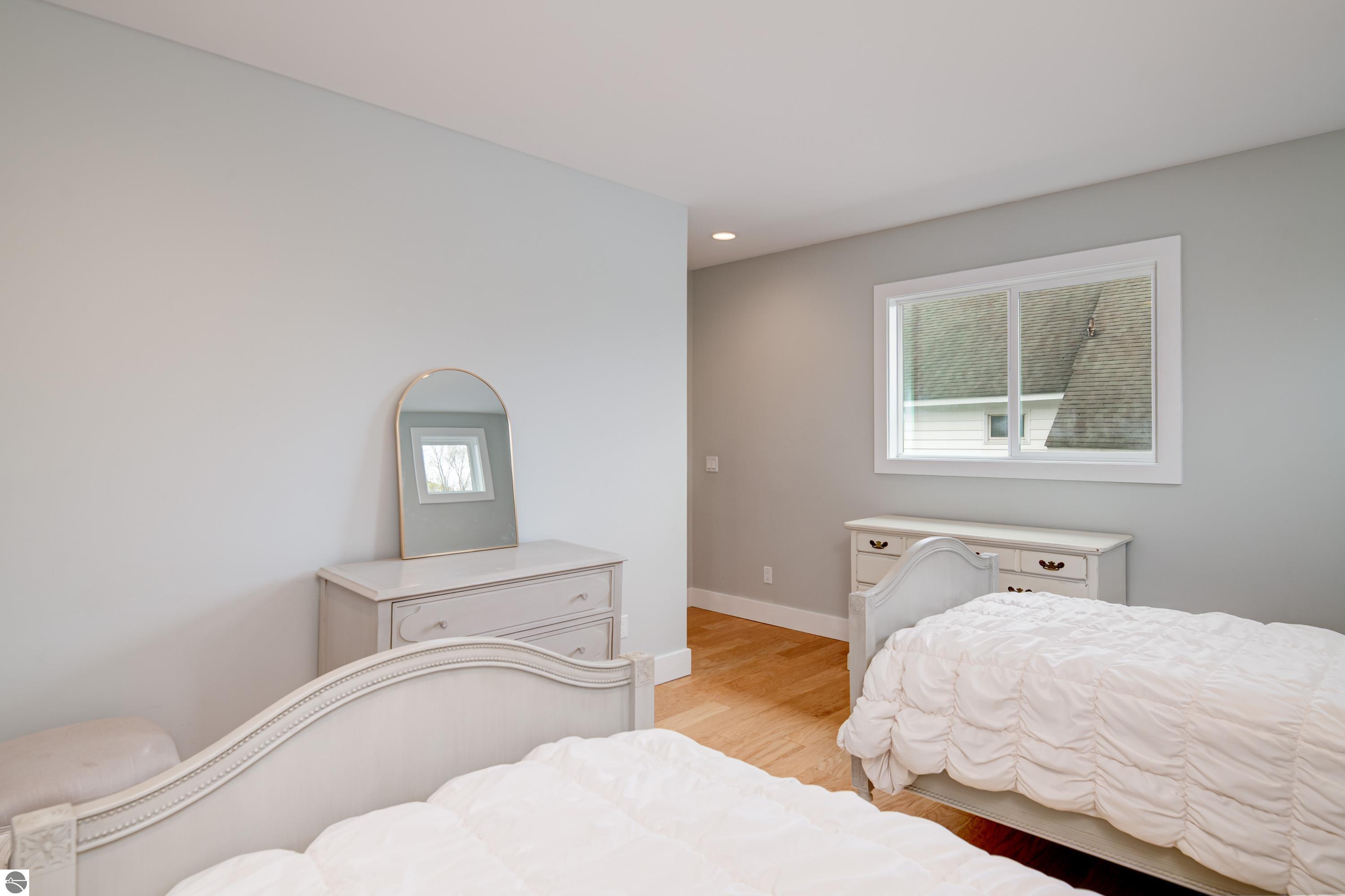 319 W Eighth Street
