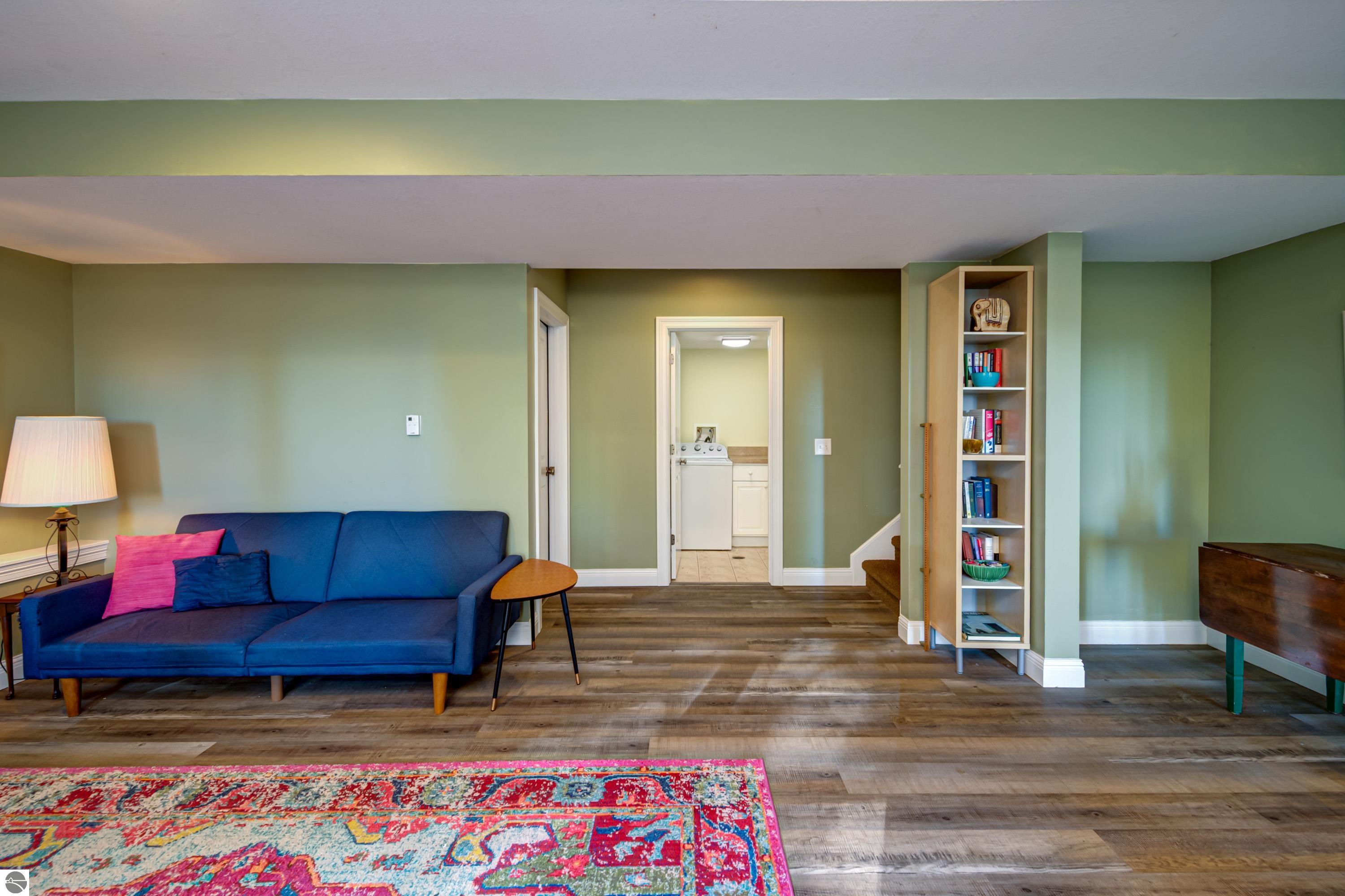6436 Peregrin Court
