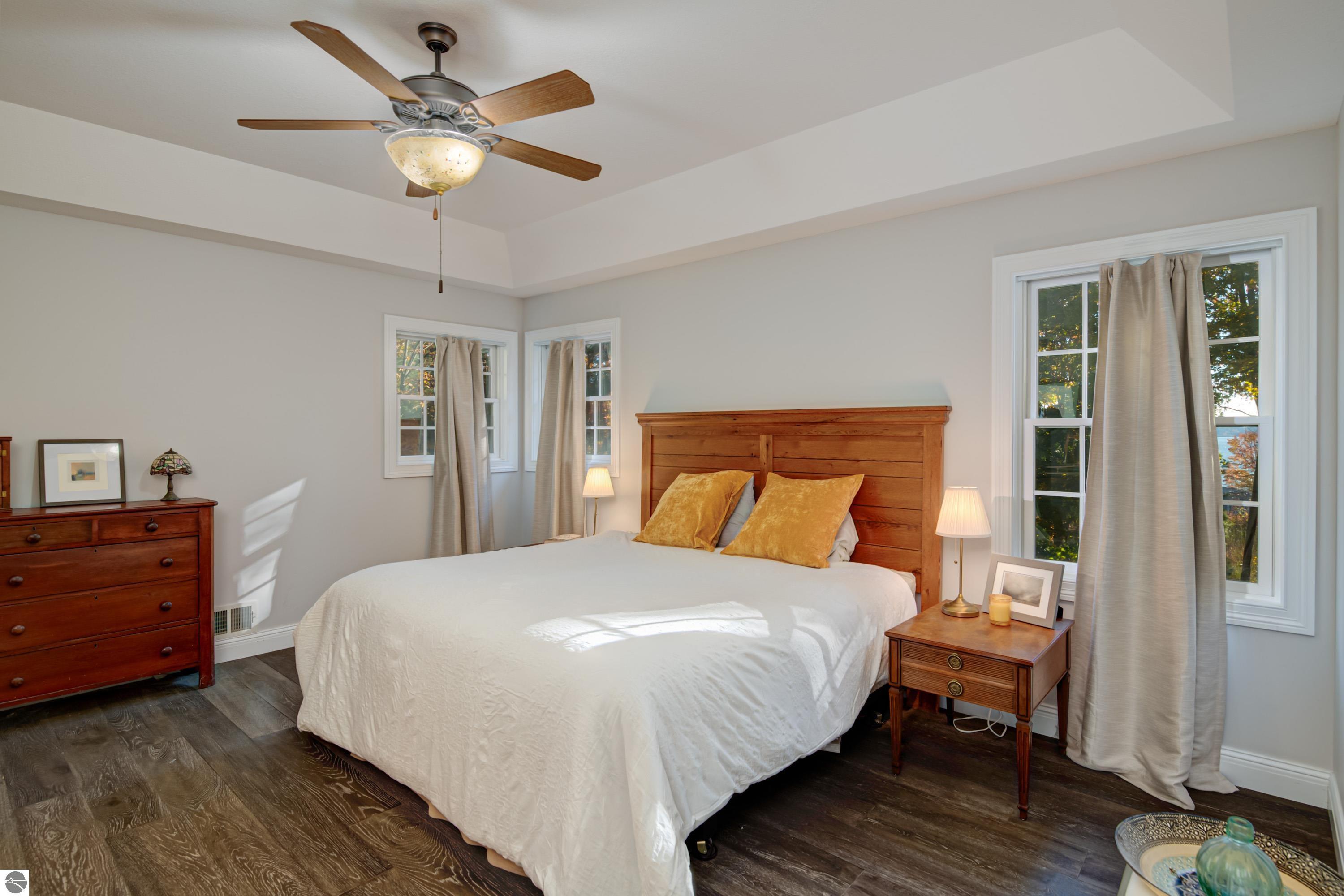 6436 Peregrin Court