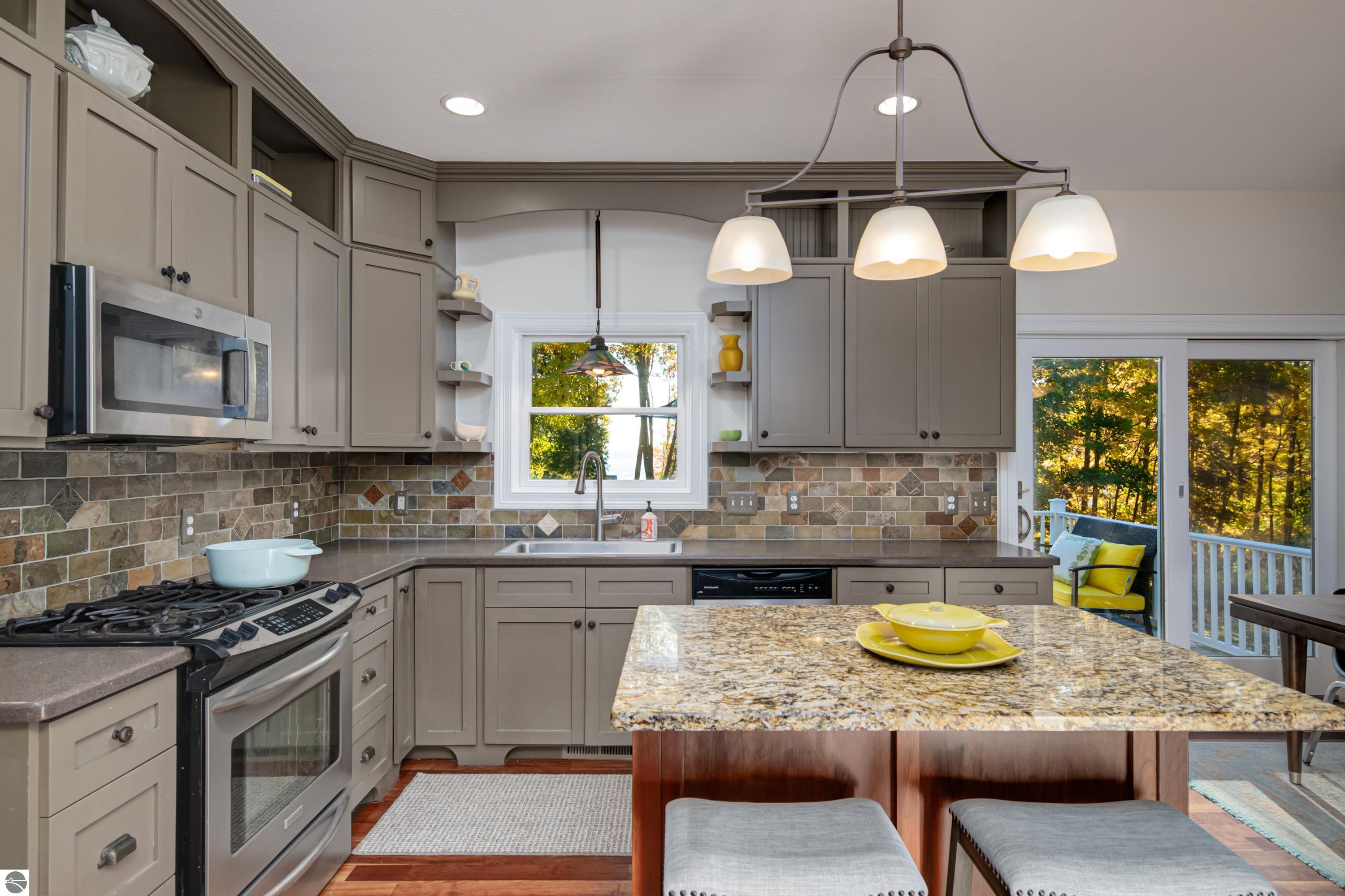 6436 Peregrin Court