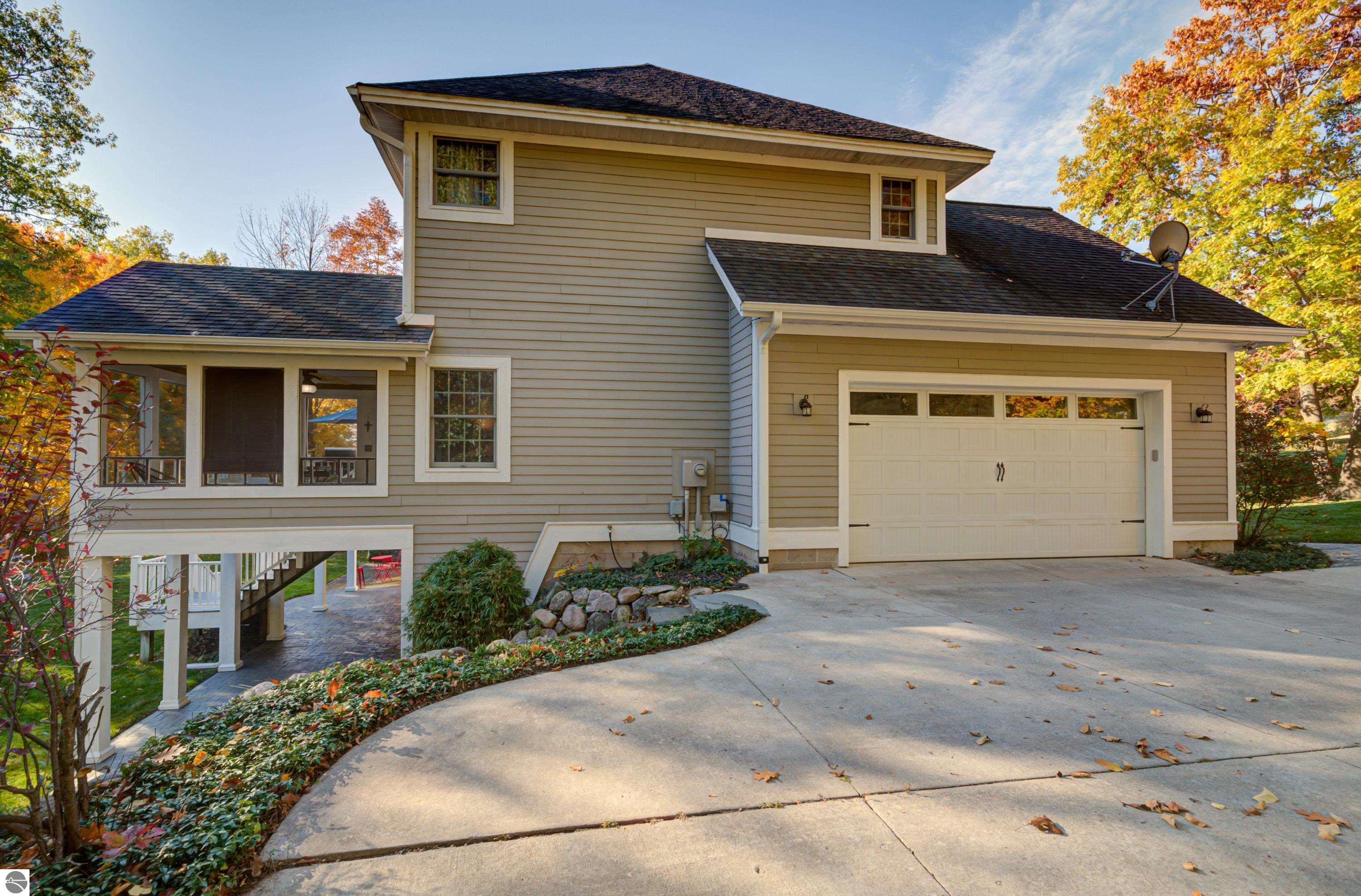 6436 Peregrin Court