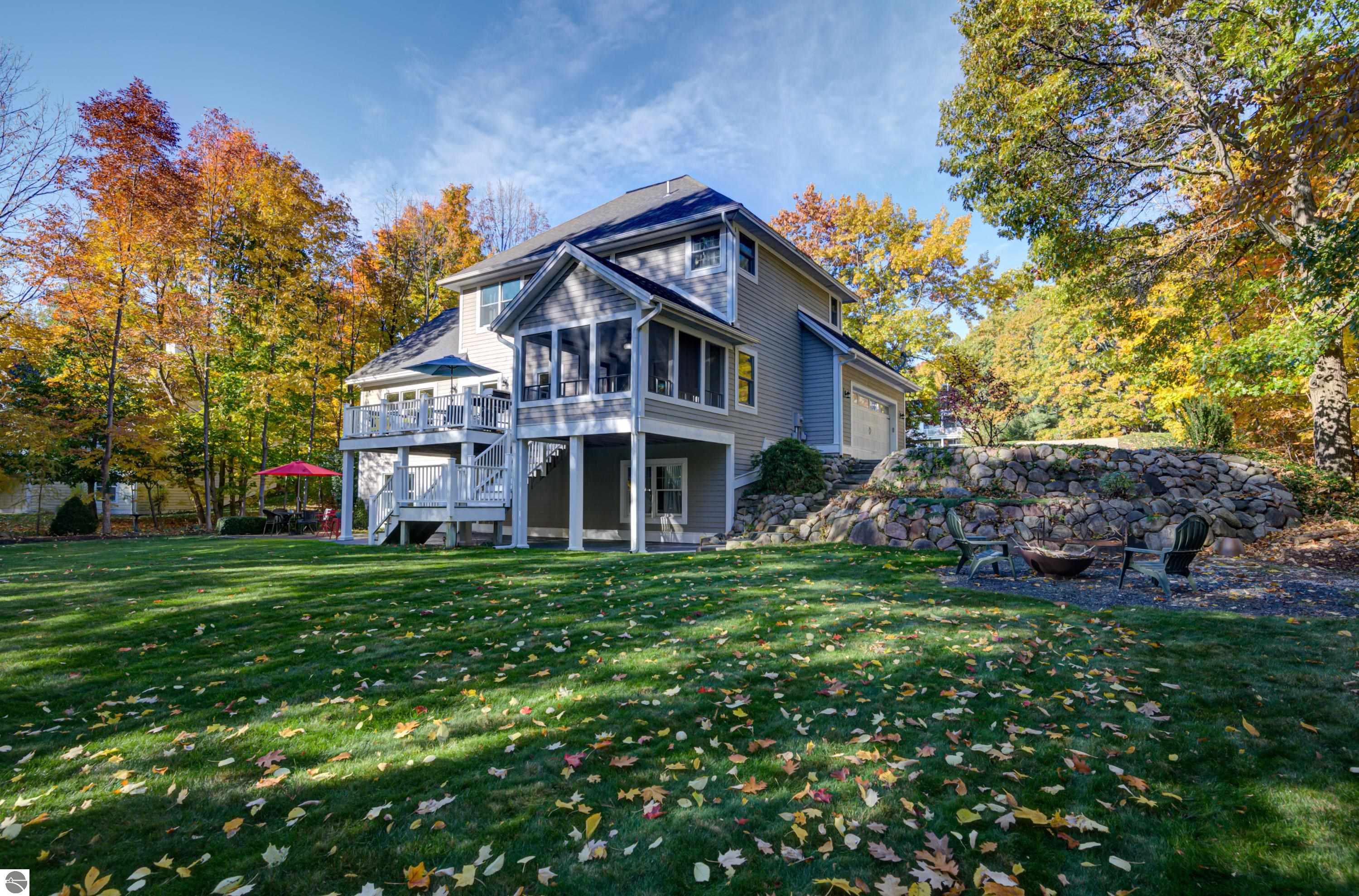 6436 Peregrin Court