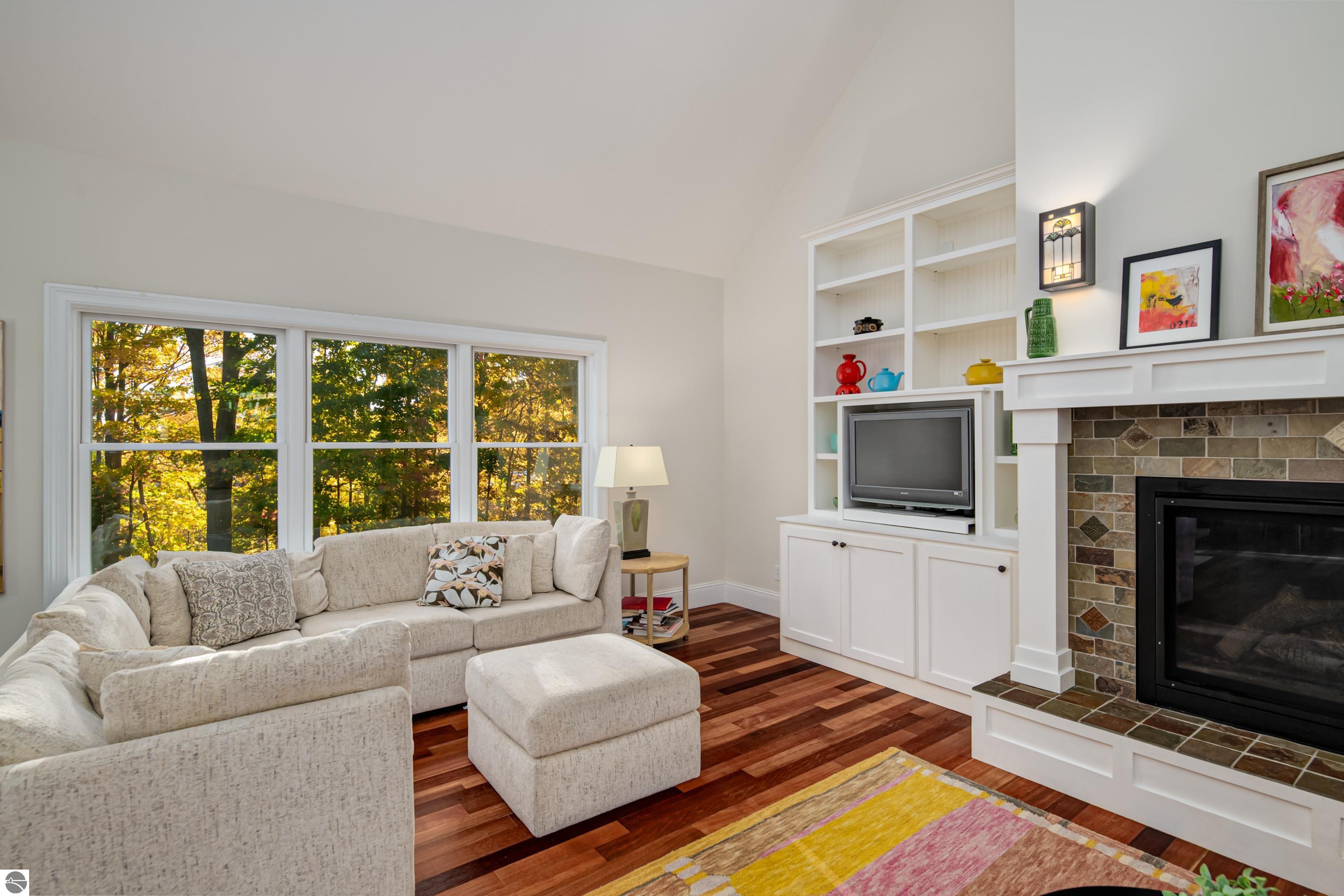 6436 Peregrin Court