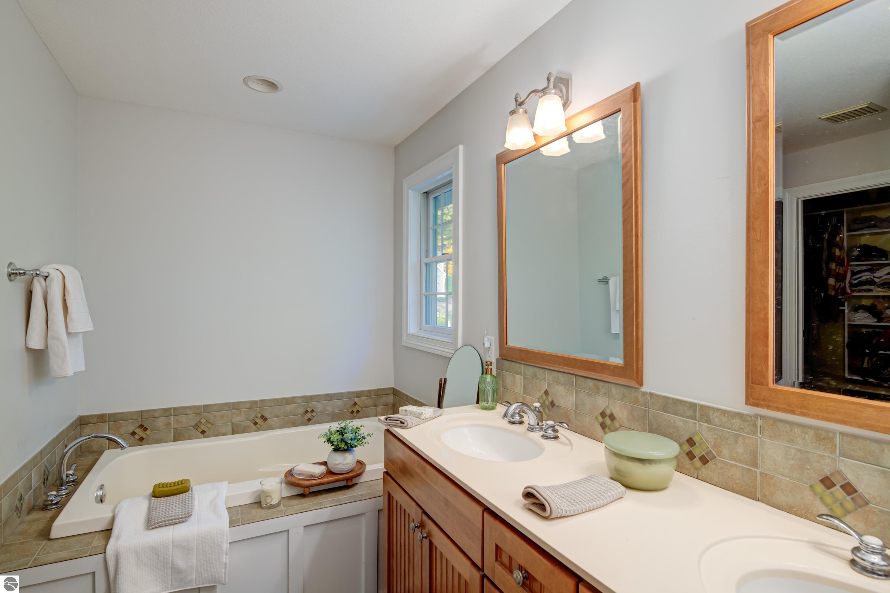 6436 Peregrin Court