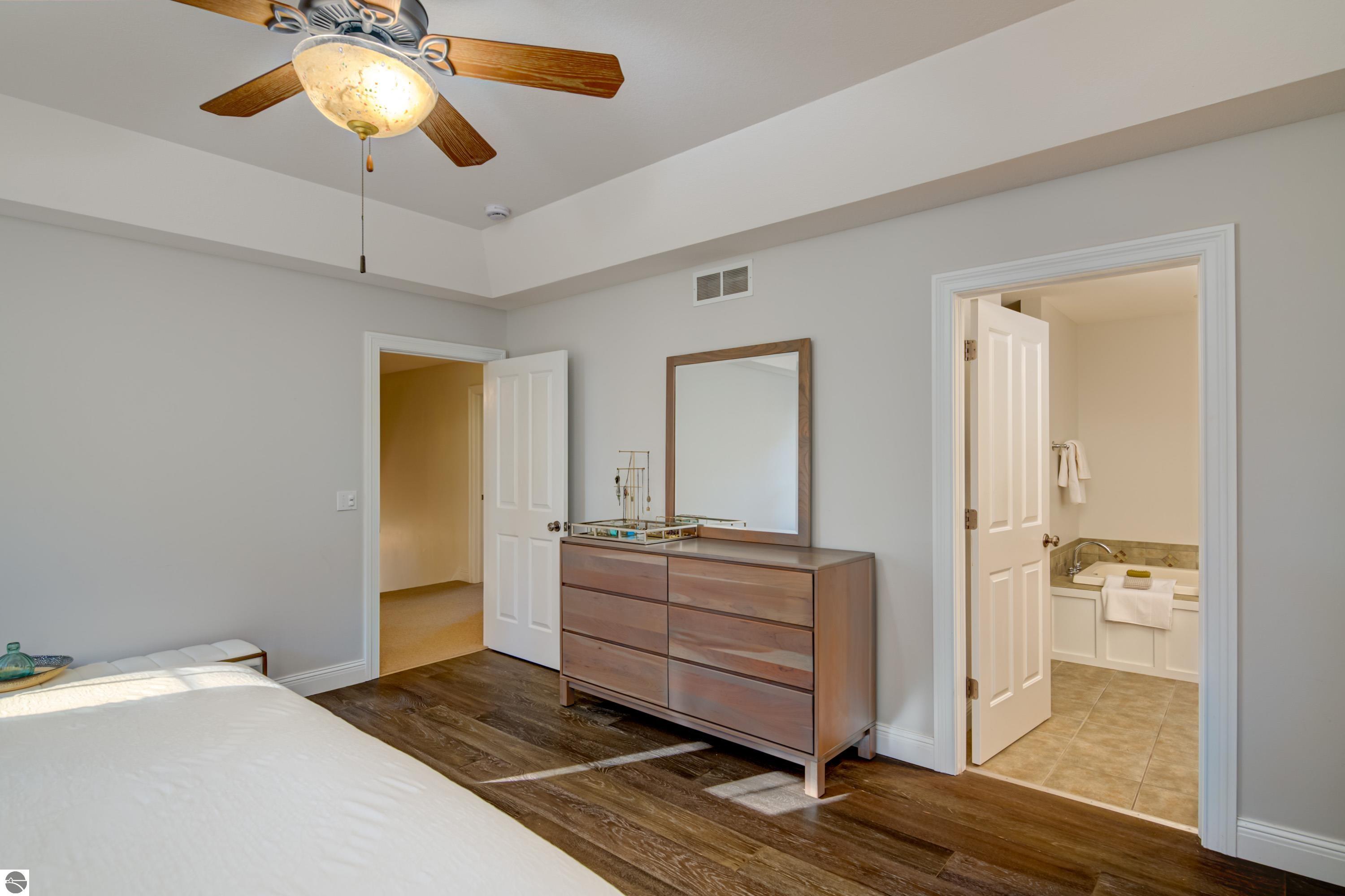 6436 Peregrin Court