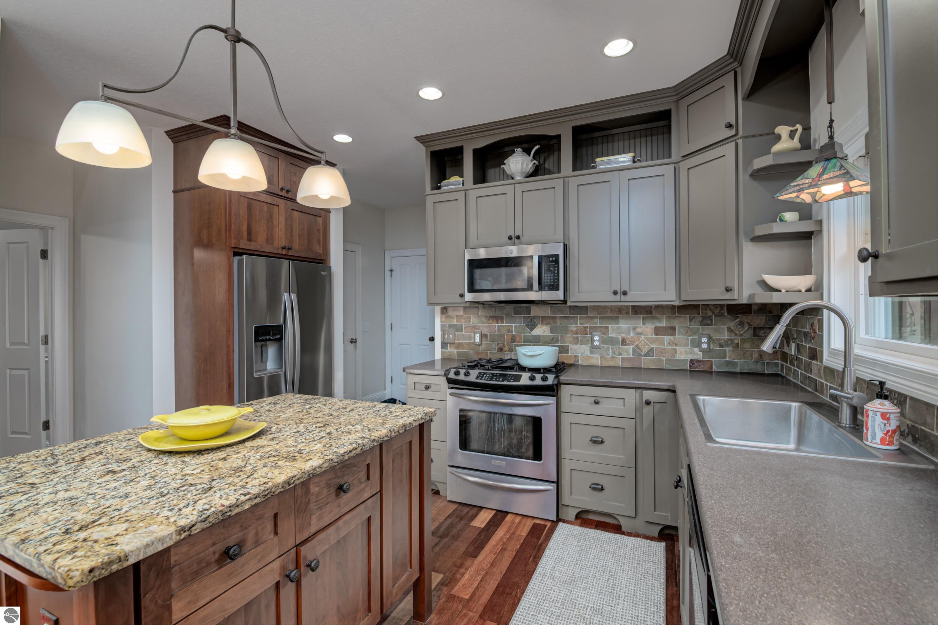 6436 Peregrin Court