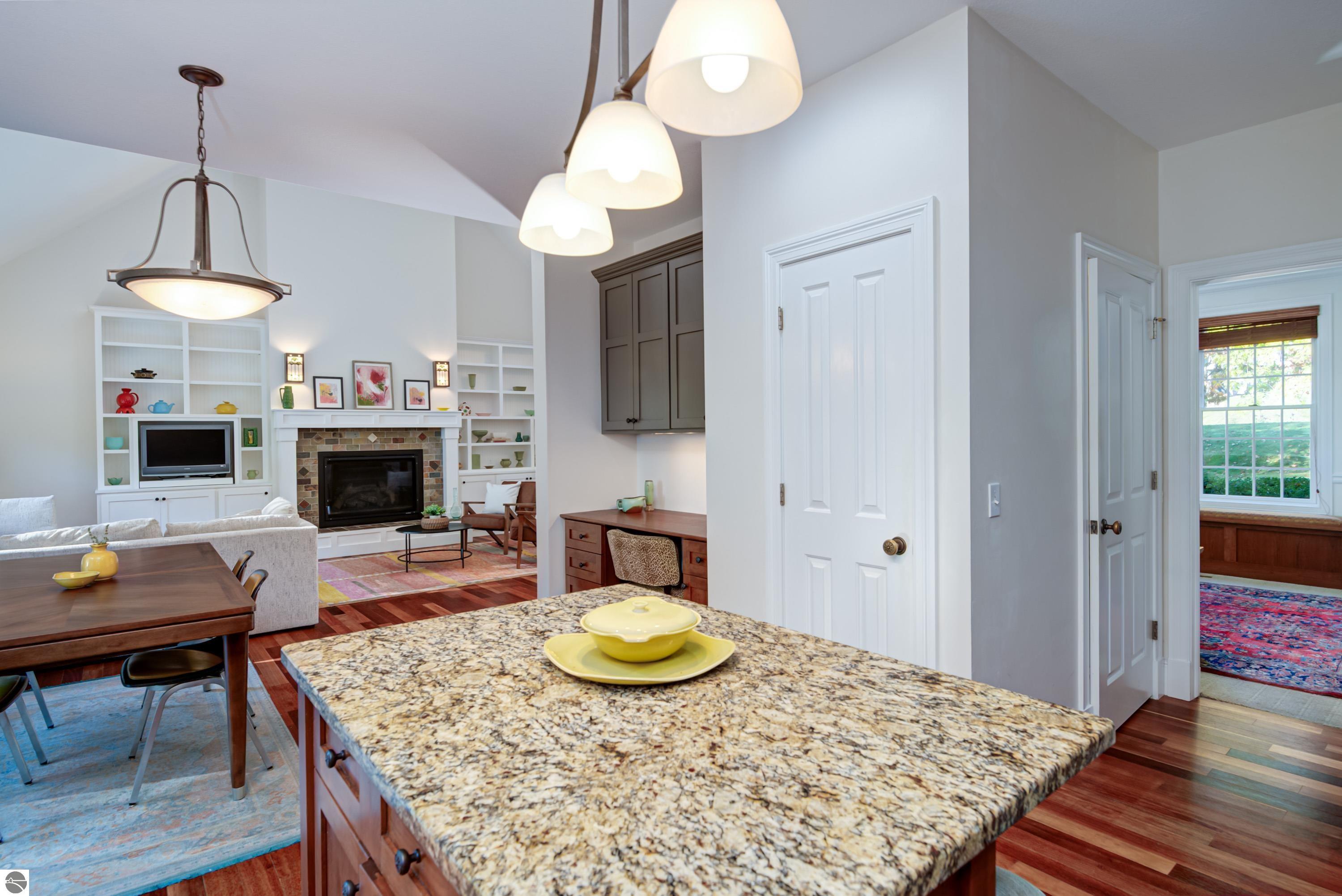 6436 Peregrin Court