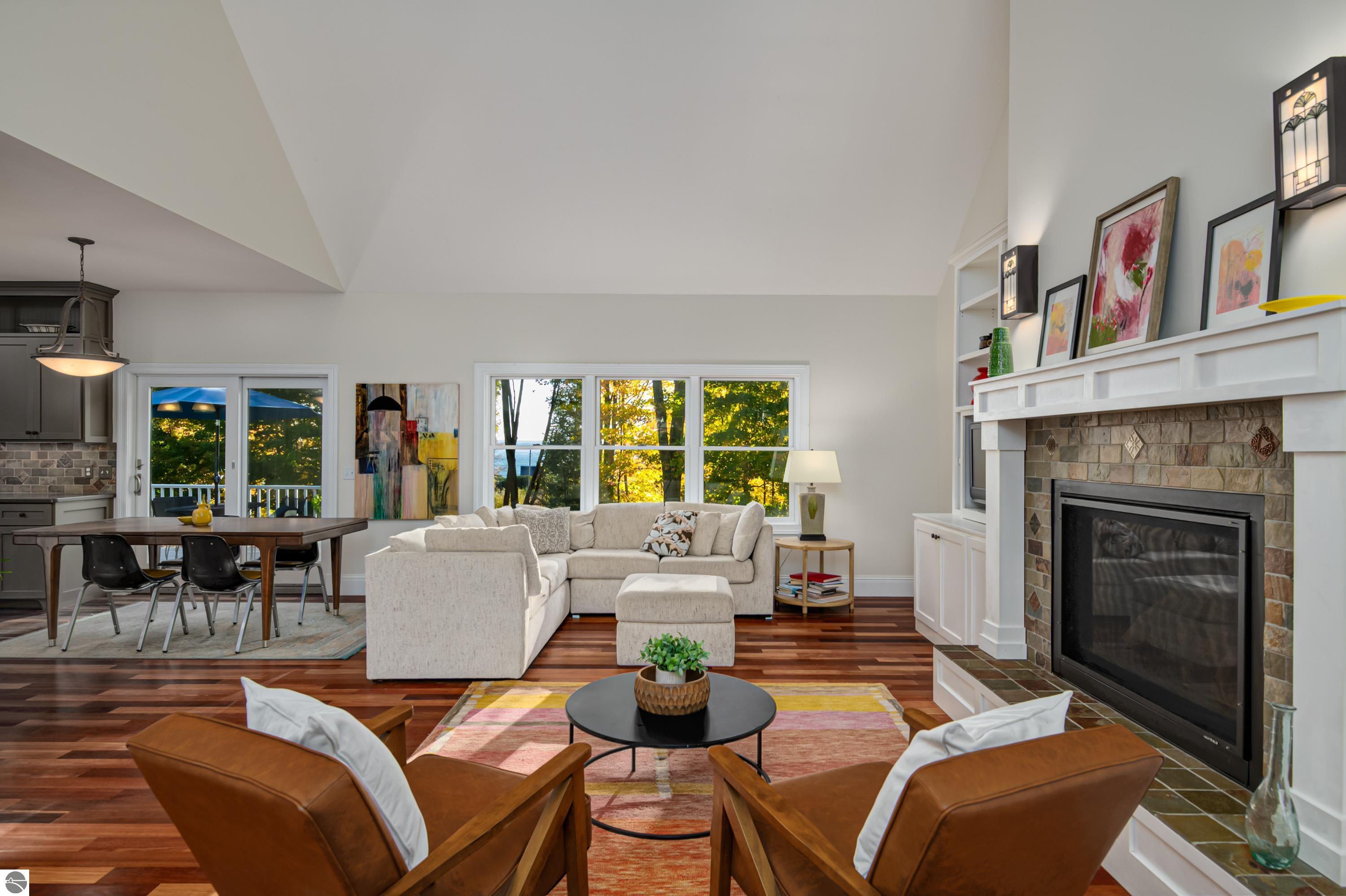 6436 Peregrin Court