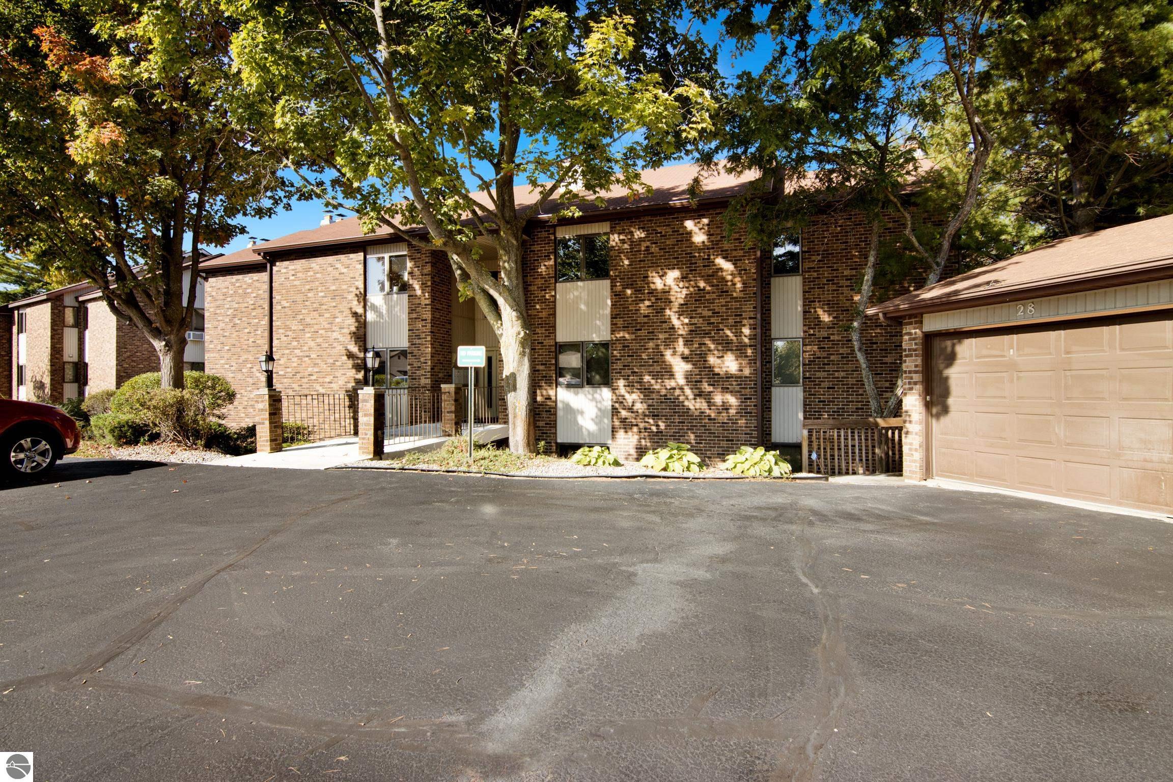 5883 Andorra Drive # D2 Unit: #D2