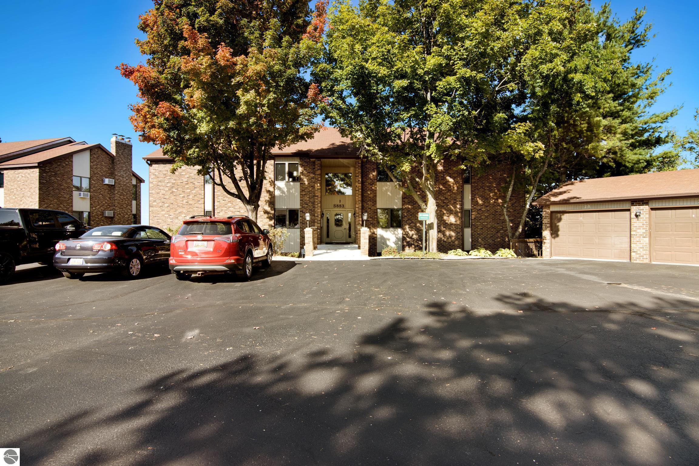 5883 Andorra Drive # D2 Unit: #D2