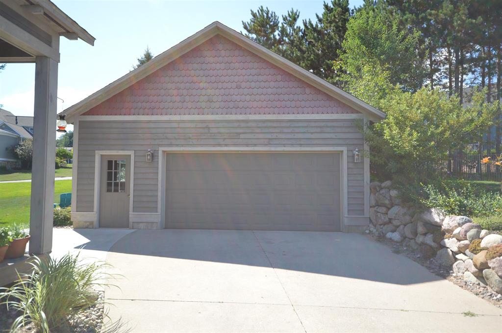 10684 Shrewbury Street