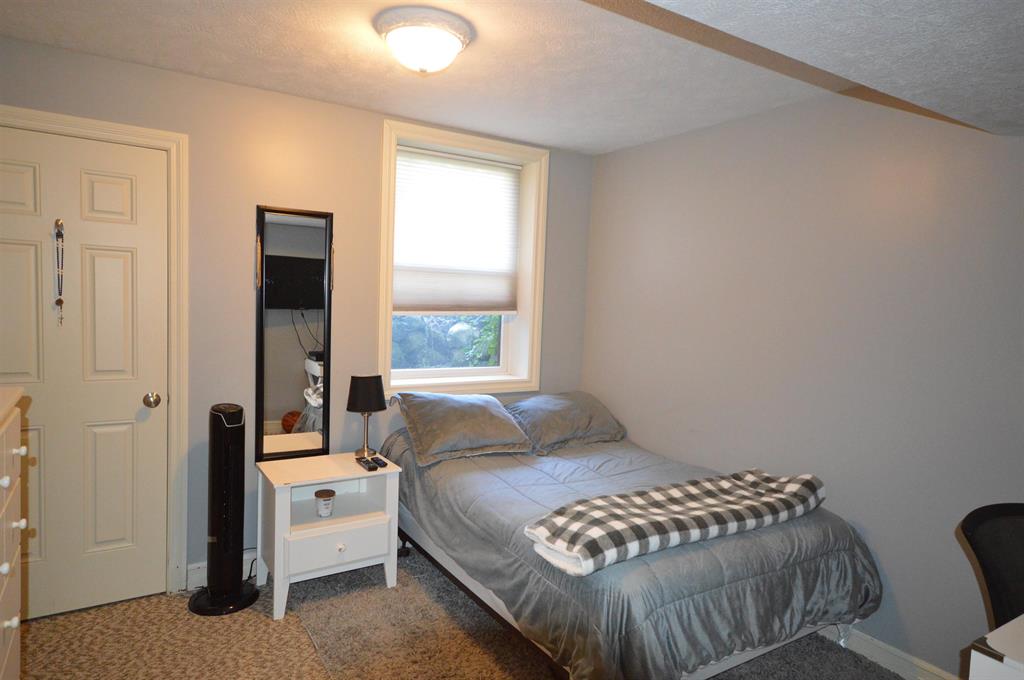 10684 Shrewbury Street