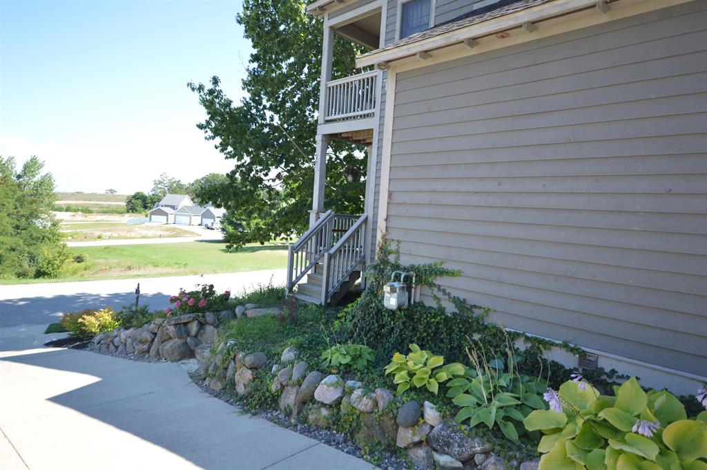 10684 Shrewbury Street