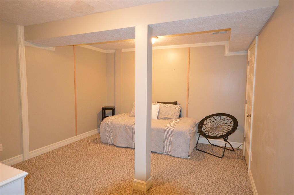 10684 Shrewbury Street