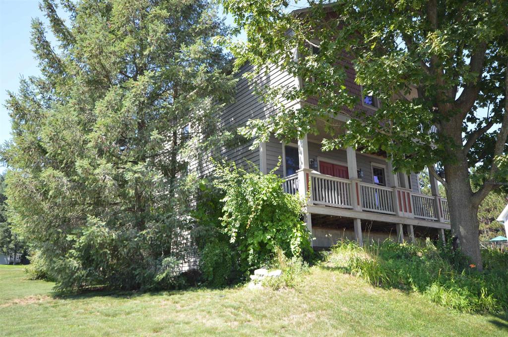 10684 Shrewbury Street