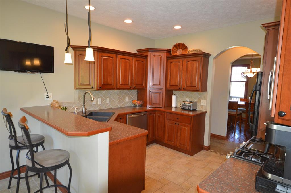 10684 Shrewbury Street