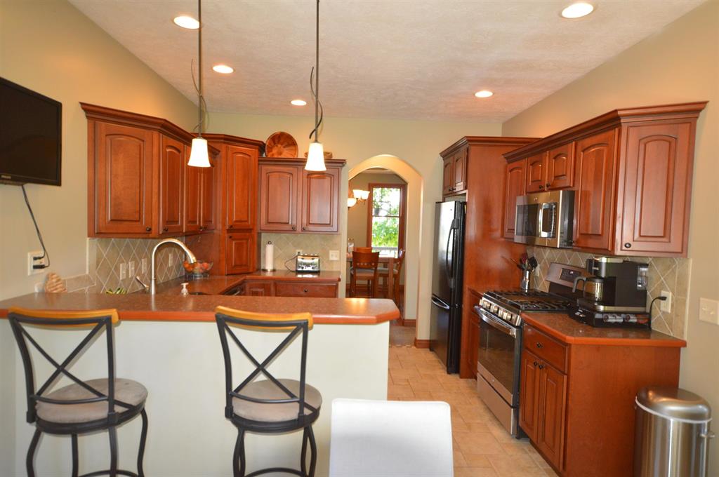 10684 Shrewbury Street