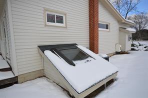 411 N East Silver Lake Road