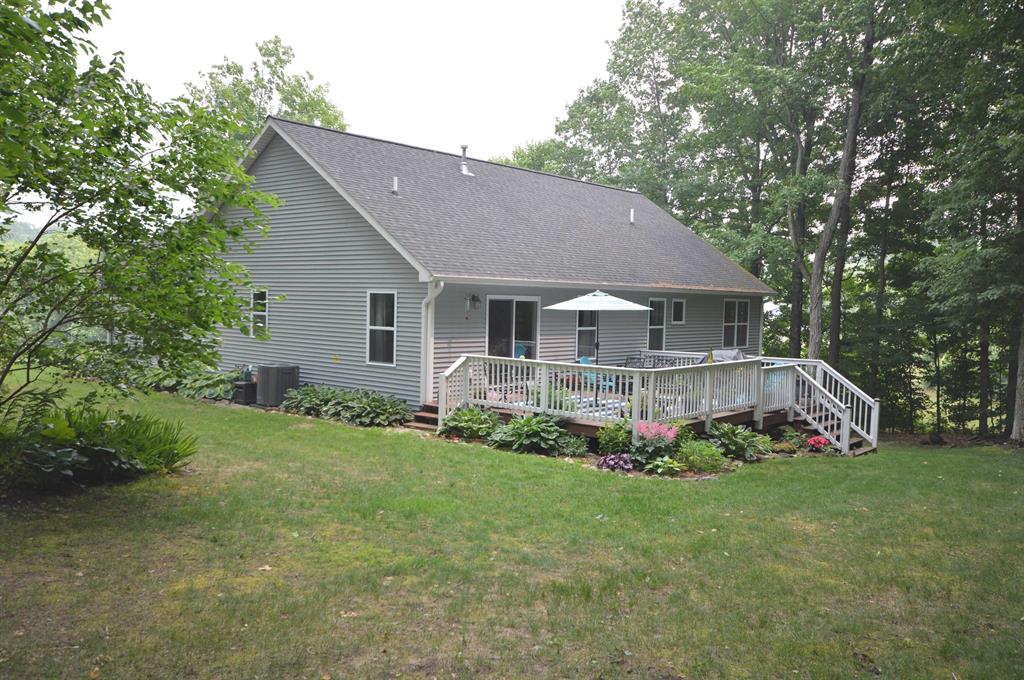 7442 E Meadows Drive