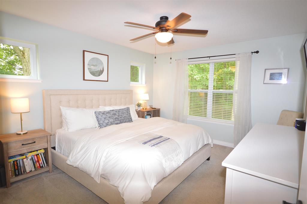 7442 E Meadows Drive