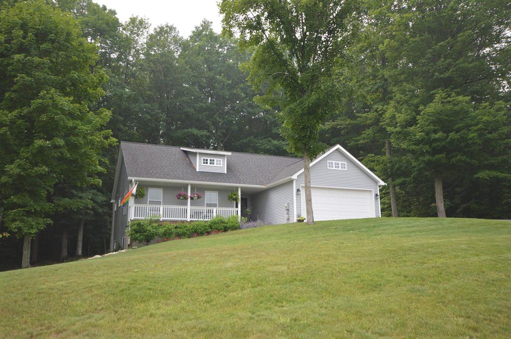 7442 E Meadows Drive