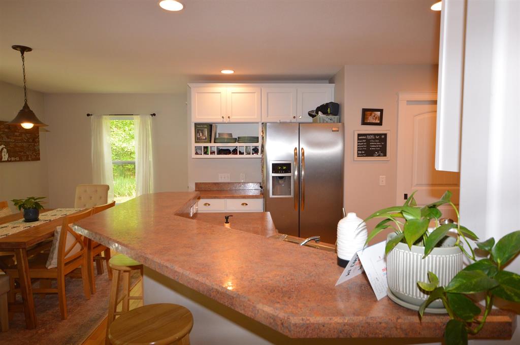 7442 E Meadows Drive