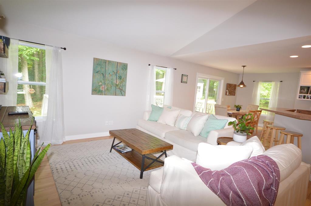 7442 E Meadows Drive