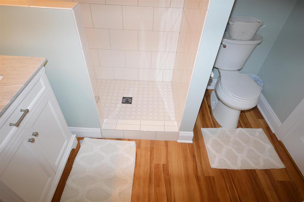 7442 E Meadows Drive