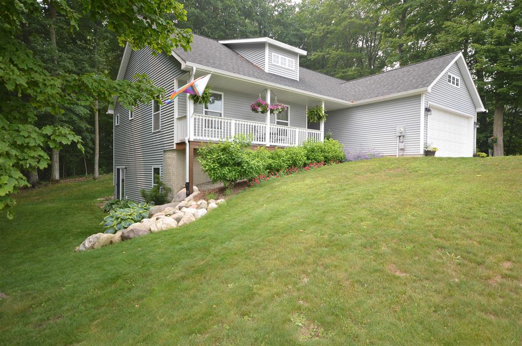 7442 E Meadows Drive