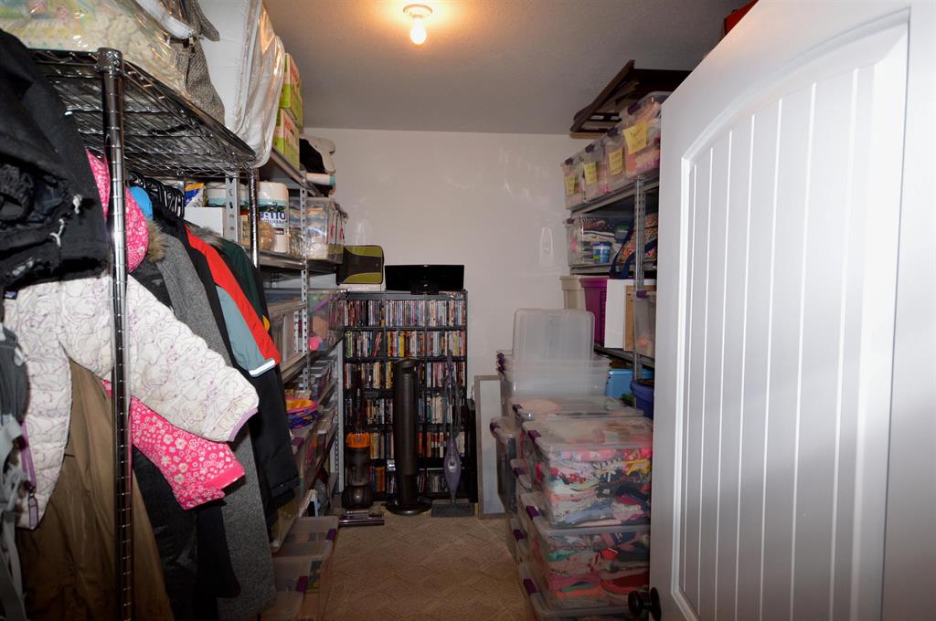 7442 E Meadows Drive