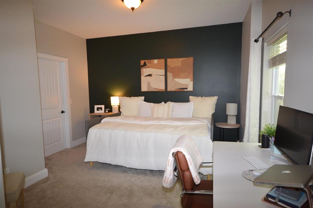 7442 E Meadows Drive