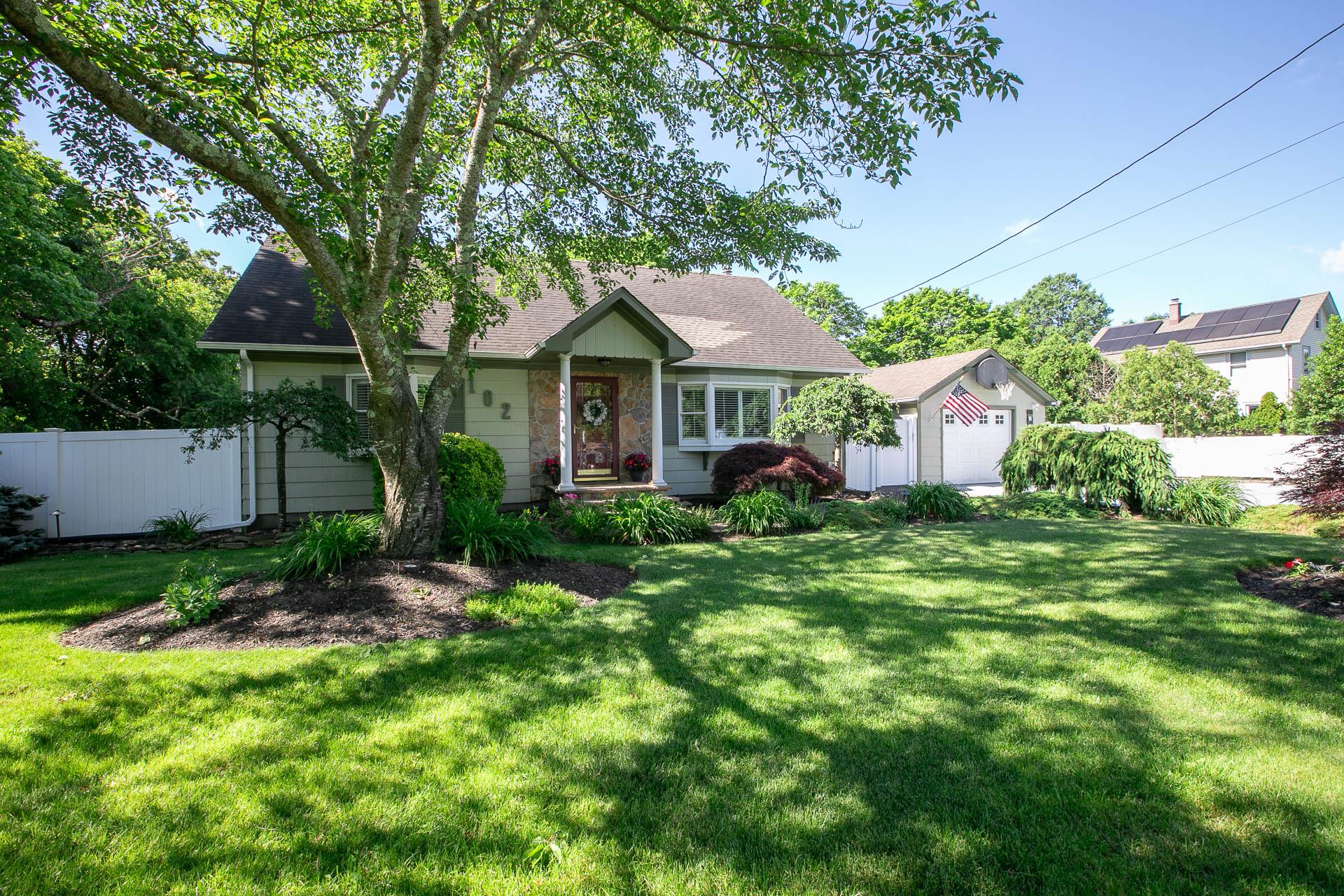 102 Greenport Avenue