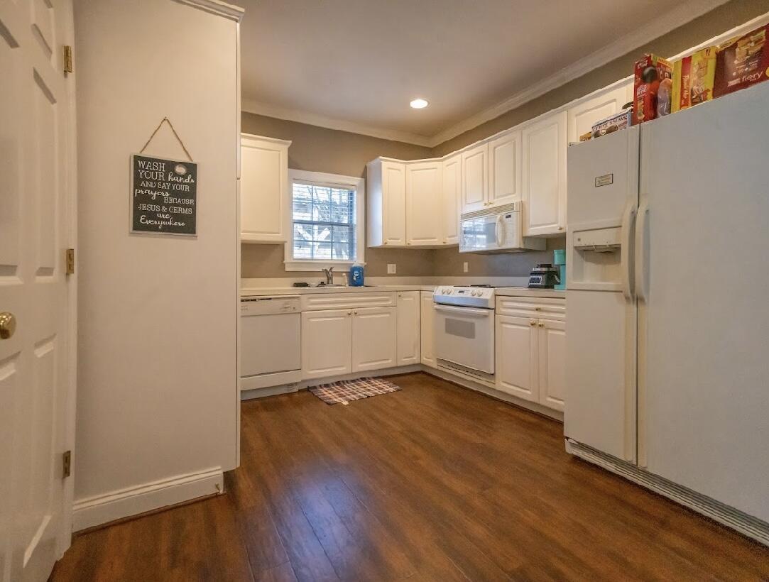 8 Silverleaf Dr.