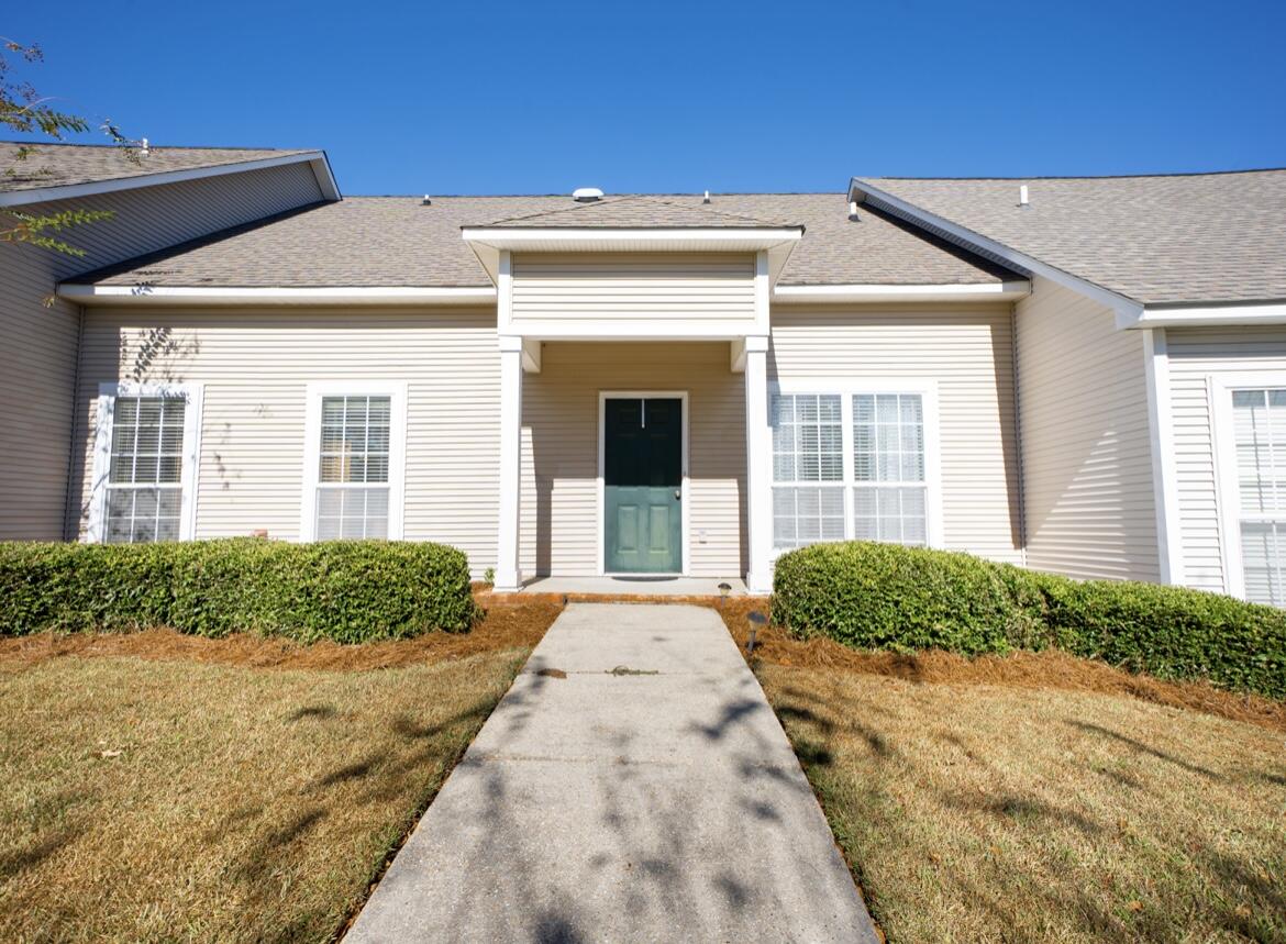 8 Silverleaf Dr.